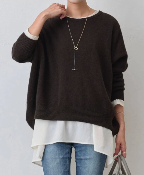 ダークブラウン